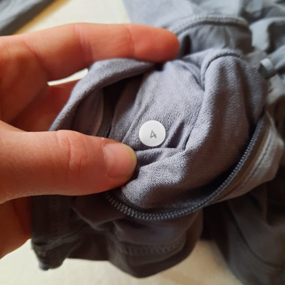 Lululemon Ruched Crossover UPF Running Long Sleeve - Picture 6 of 6